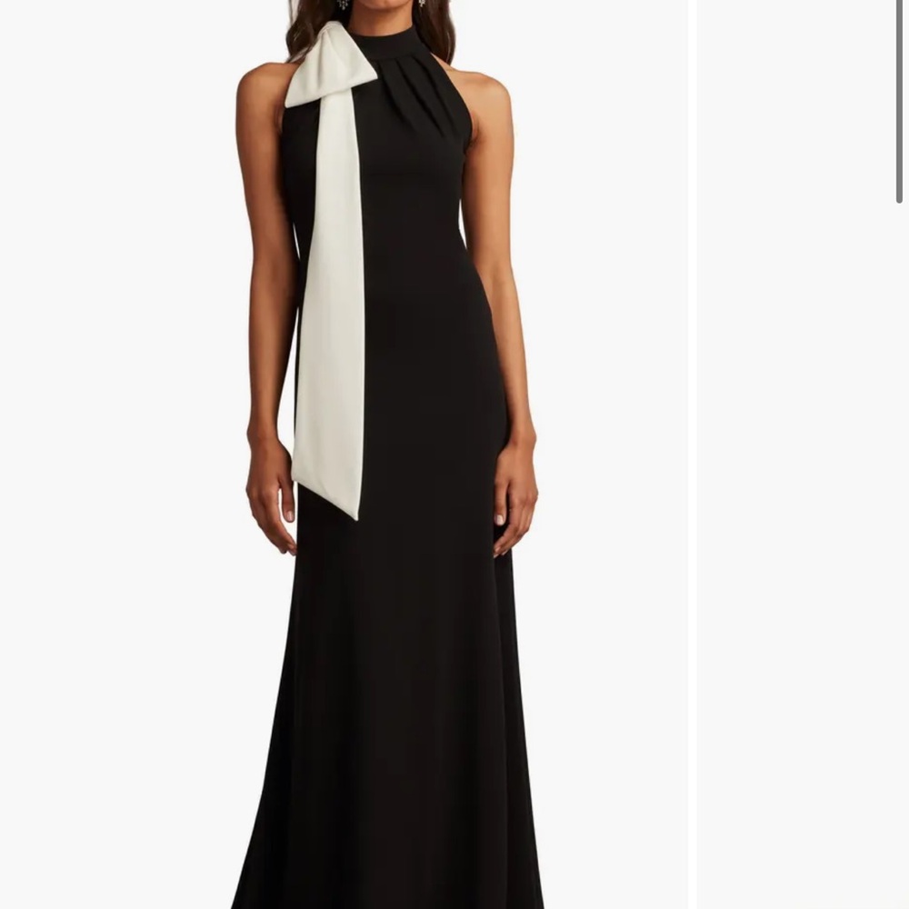 Tadashi Shoji Bow Detail Sleeveless Gown